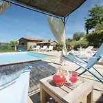 Val Di Marco 12, Emma Villa Valfabbrica