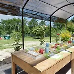 Villa Val Di Marco 12, Emma Valfabbrica