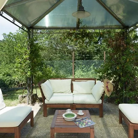 Villa Val Di Marco 12, Emma