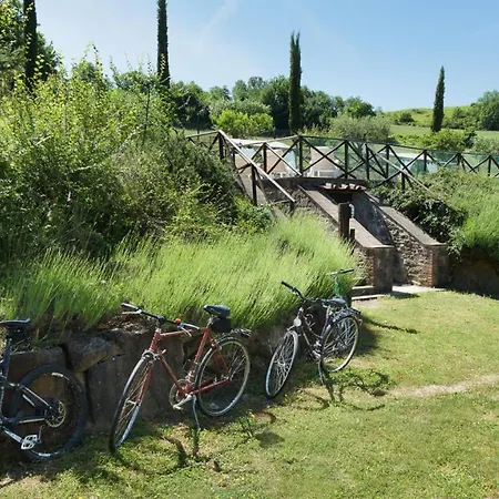 Val Di Marco 12, Emma Villa *