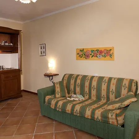 Val Di Marco 12, Emma Valfabbrica