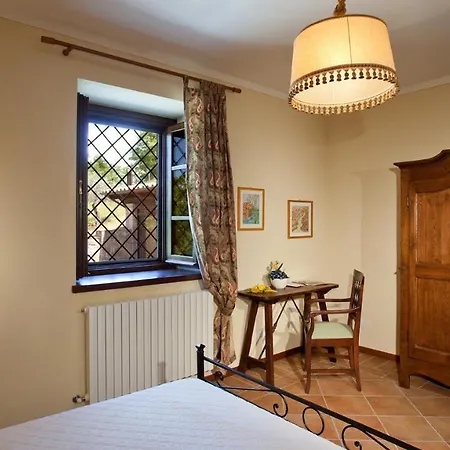 Val Di Marco 12, Emma