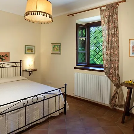 Villa Val Di Marco 12, Emma