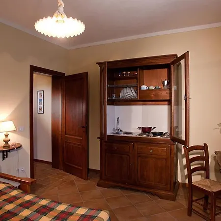 Val Di Marco 12, Emma