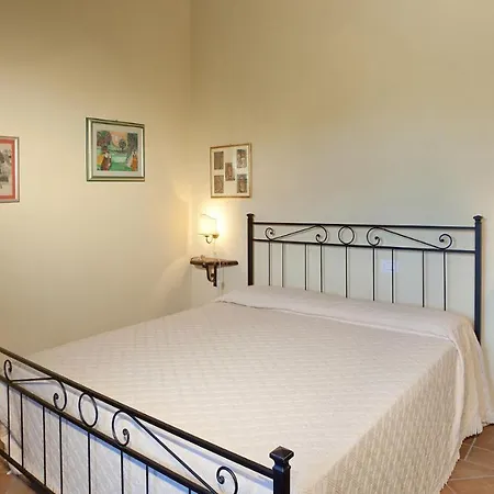 Villa Val Di Marco 12, Emma