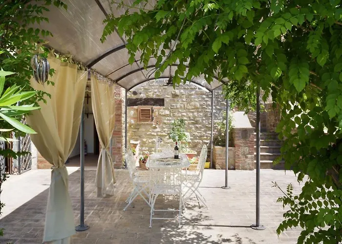 Val Di Marco 12, Emma Willa