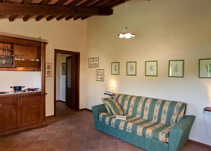 Val Di Marco 12, Emma Willa Valfabbrica