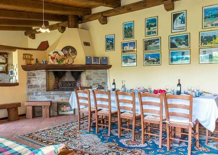 ヴィラ Val Di Marco 12, Emma Valfabbrica