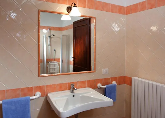 Val Di Marco 12, Emma *