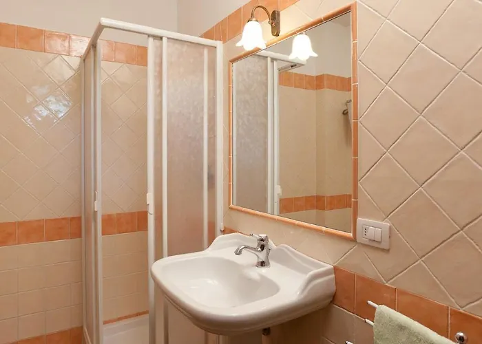 Val Di Marco 12, Emma ヴィラ